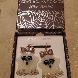 Betsey Johnson Creep It Real Girl Ghost Halloween Dangle Earrings